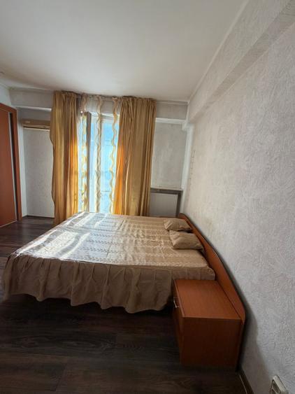 Garsonieră, mobilată în P-ța Romană