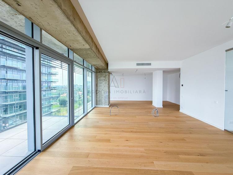 Apartament cu 5 camere semidecomandat în Aviației
