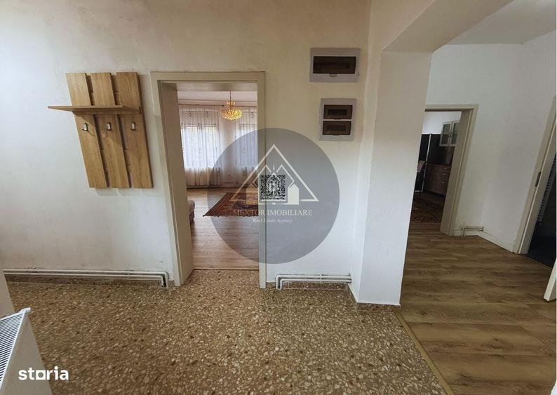 Apartament cu 2 camere decomandat în Central