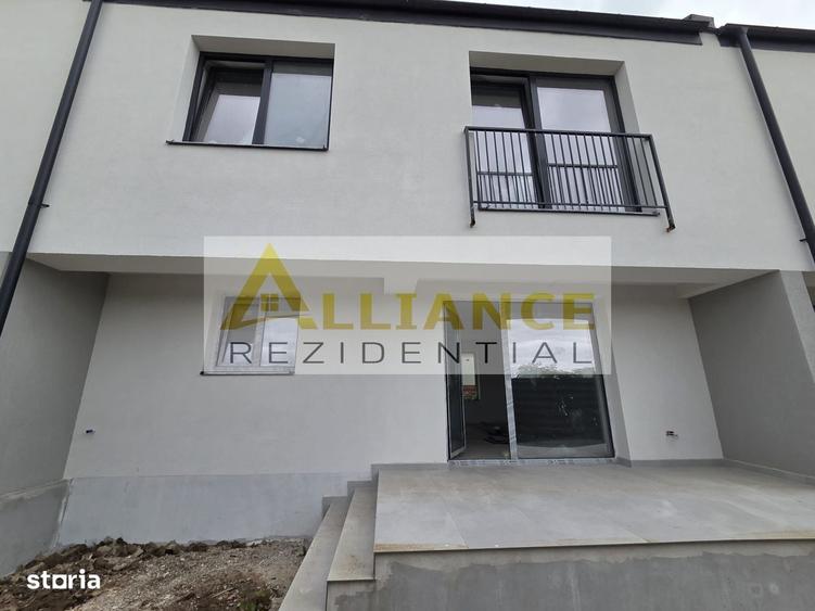 Casă cu 4 camere în Ciupercenii Noi