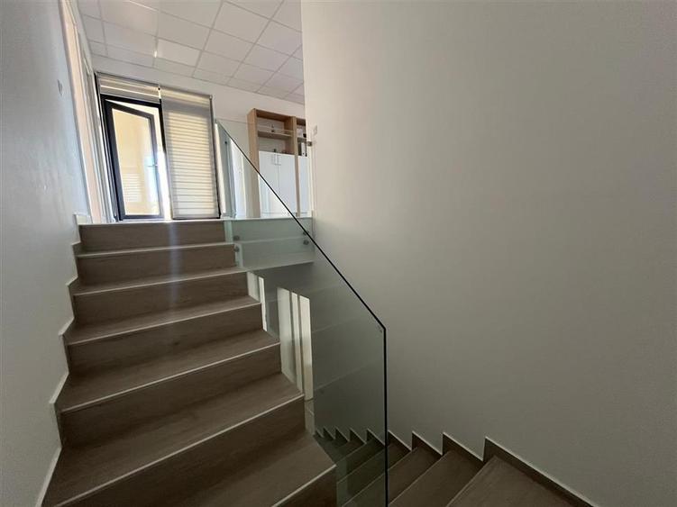Casă individuală cu 4 camere cu Canalizare în Dealuri Oradea