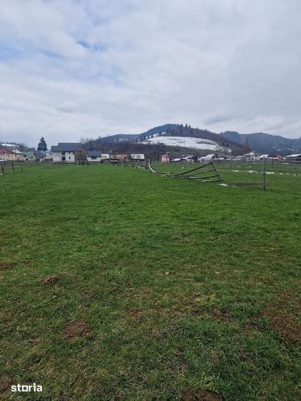 Teren de 2466 mp, în Frumosu