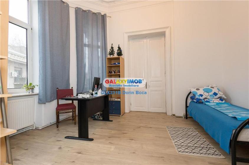 Apartament cu 3 camere decomandat, mobilat în Armeneasca