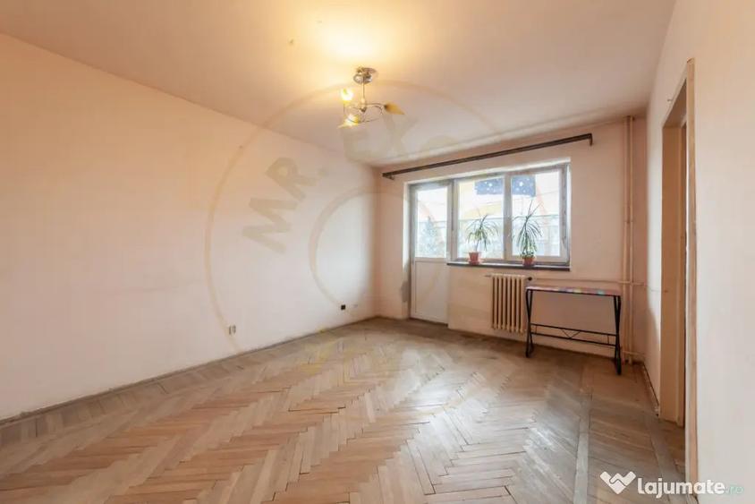 Apartament cu 3 camere decomandat în Războieni