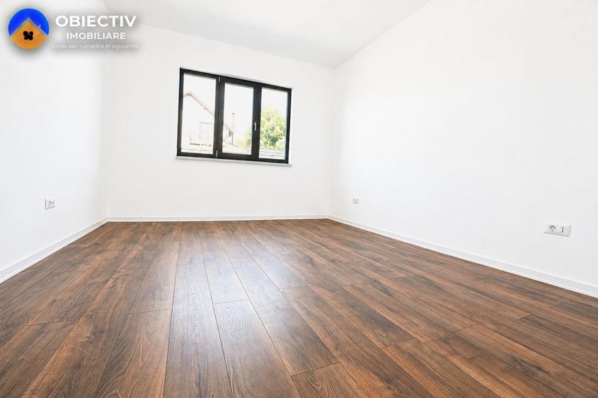Casă individuală cu 4 camere cu Teren 500 Mp în Est
