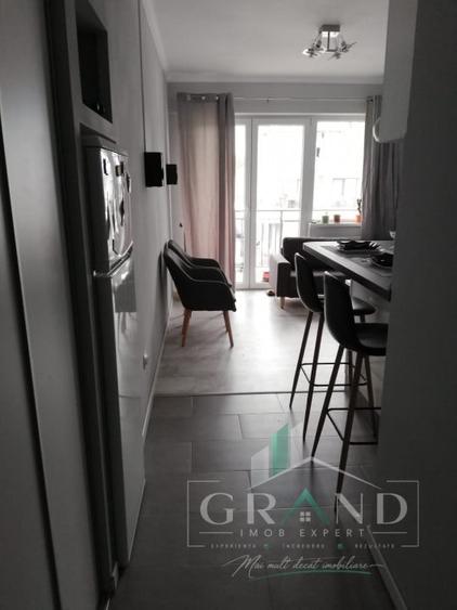 Apartament cu 2 camere semidecomandat, mobilat în Iris
