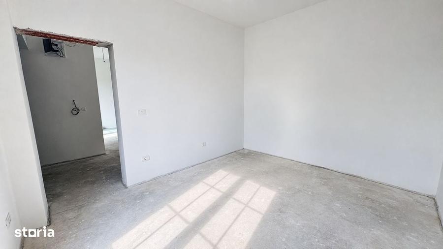 Casă cu 4 camere cu Teren 634 Mp în Ghiroda