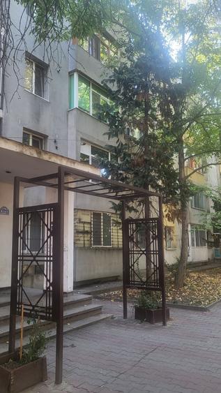 Apartament cu 2 camere semidecomandat în Exterior Vest