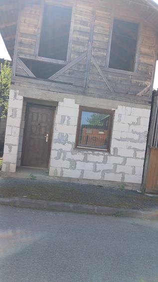 Casă cu 4 camere cu Teren 200 Mp în Central