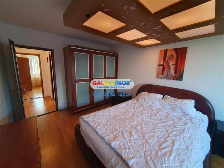 Apartament cu 3 camere semidecomandat, mobilat în Titan
