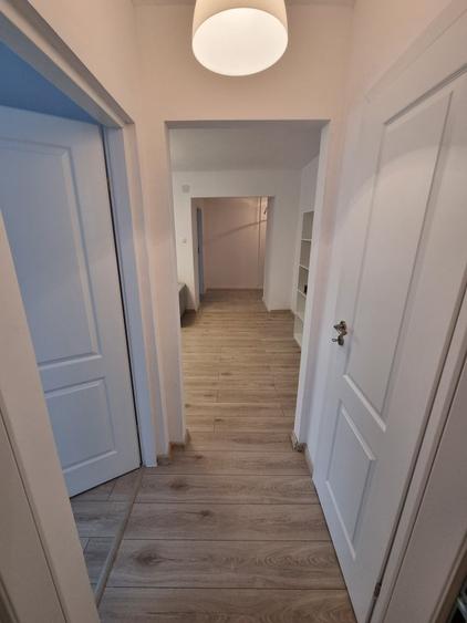 Apartament cu 2 camere semidecomandat, mobilat în Grivița