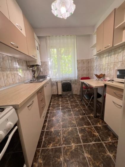Apartament cu 2 camere semidecomandat în Săsar