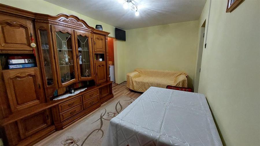 Apartament cu 2 camere nedecomandat în Viziru 1