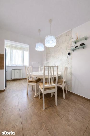 Apartament cu 3 camere semidecomandat, mobilat în Pantelimon