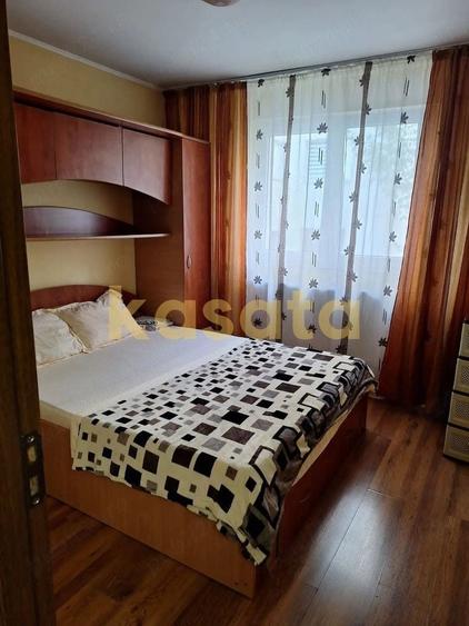 Apartament cu 3 camere decomandat, mobilat în Titan