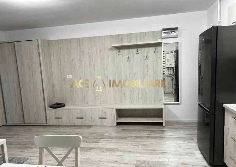 Apartament cu 3 camere decomandat, mobilat în Sălăjan