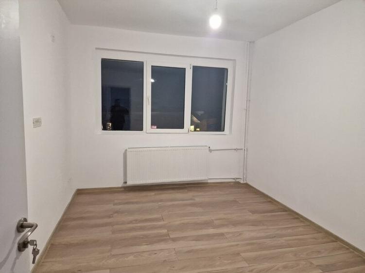 Apartament cu 2 camere semidecomandat în Baba Novac — fotografia 2