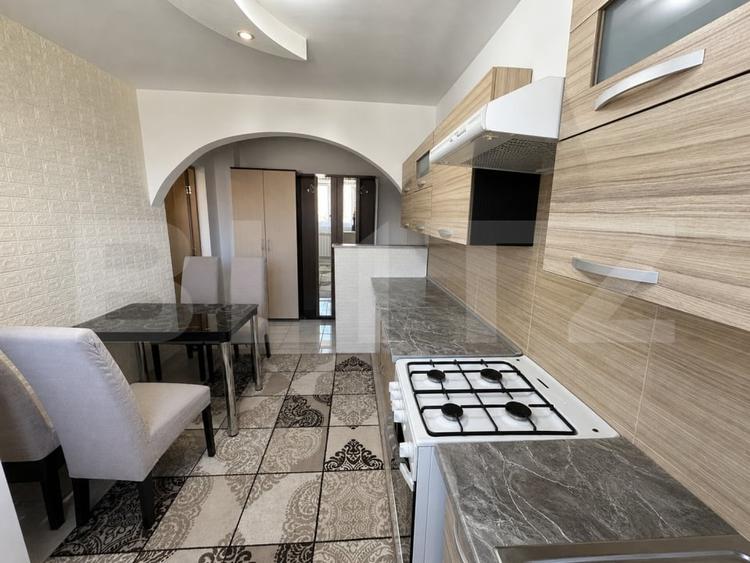 Apartament cu 2 camere semidecomandat, mobilat în Cetate — fotografia 3