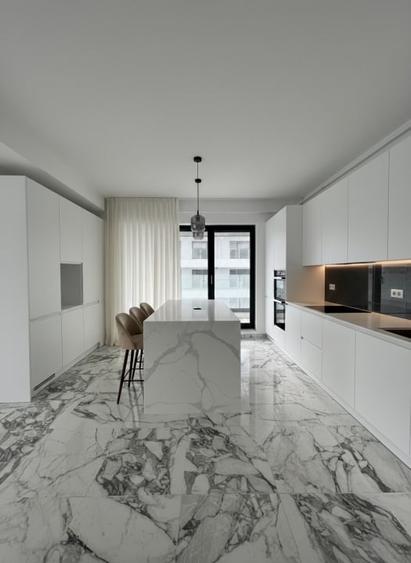 Apartament cu 3 camere semidecomandat în Mamaia-Sat