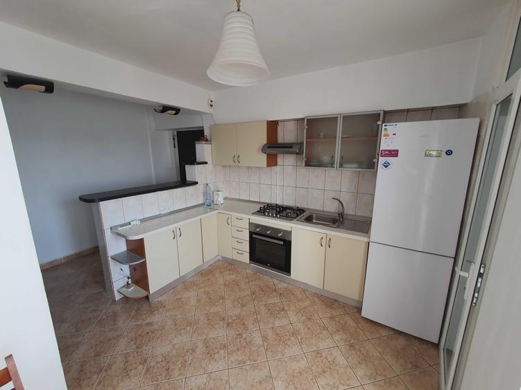 Apartament cu 4 camere decomandat în Militari