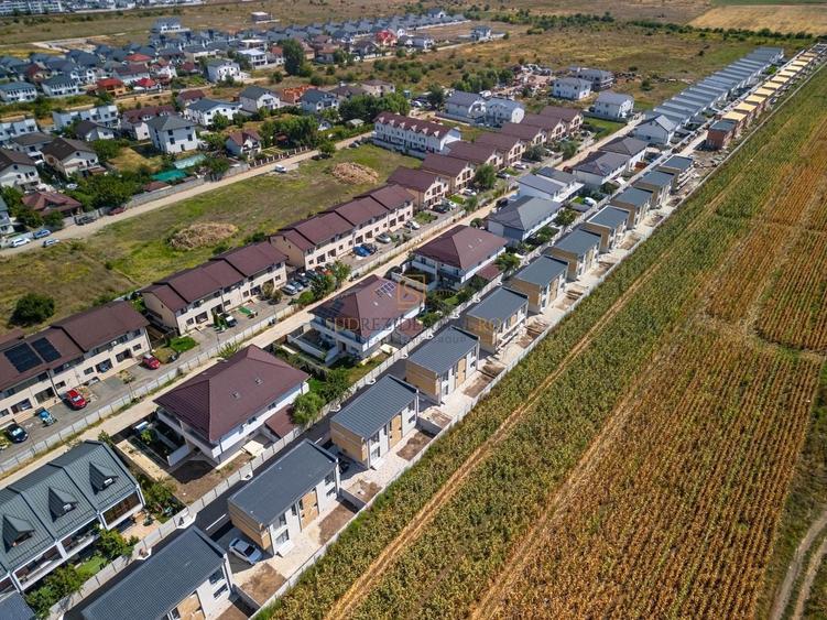 Casă individuală cu 4 camere cu Canalizare în Central