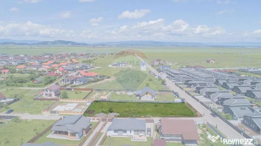 Teren de 683 mp, în Tărlungeni