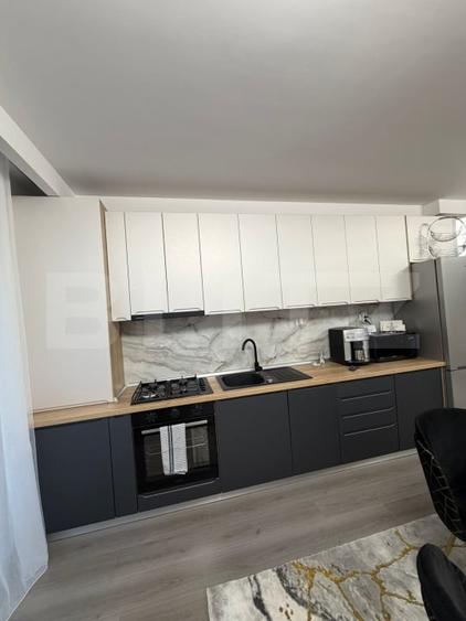 Apartament cu 3 camere semidecomandat, mobilat în Florești