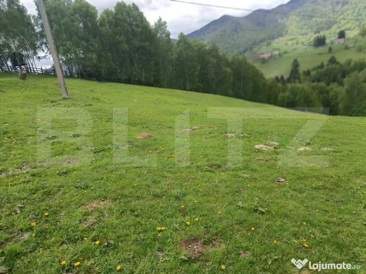 Casă cu 1 camere cu Teren 1093 Mp în Peștera