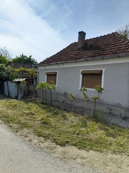 Casă cu 3 camere în Valcău de Jos