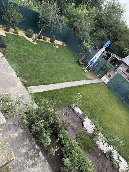 Casă cu 4 camere în Stâlpu