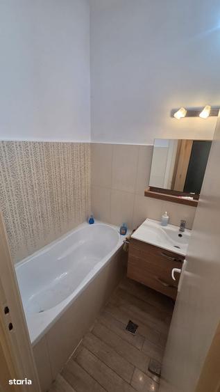 Casă cu 3 camere cu Teren 204 Mp în Bercu Roșu