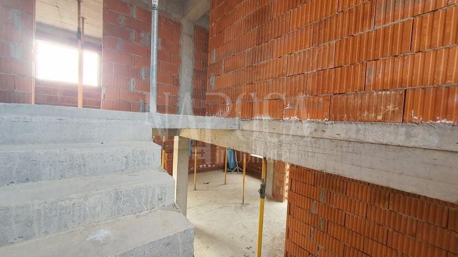 Casă individuală cu 5 camere cu Canalizare în Săldăbagiu de Munte