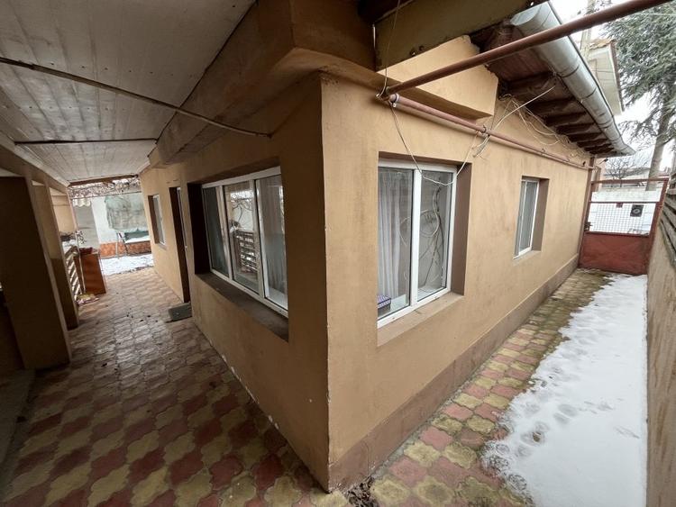 Casă individuală cu 3 camere cu Canalizare în Valu lui Traian