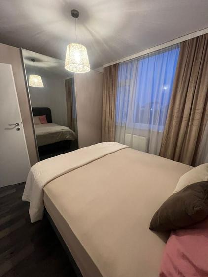 Apartament cu 3 camere decomandat în Central