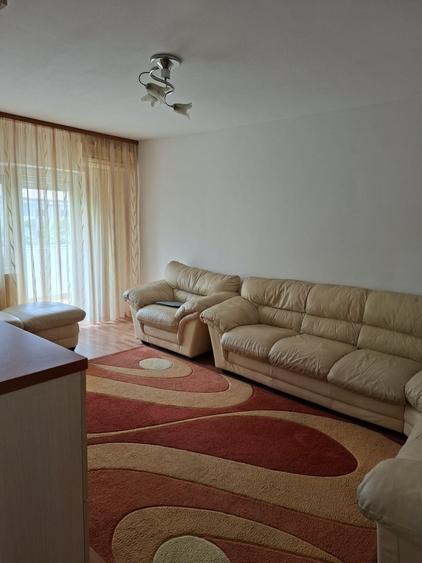 Chirie apartament 3 camere Dorbob - 2