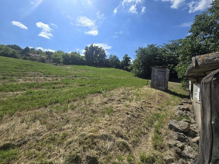 Casă cu Teren 14000 Mp în Bohotin