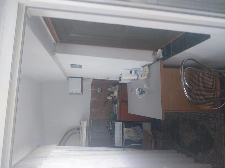 Apartament cu 3 camere decomandat în Exterior Vest