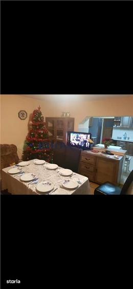Casă cu 5 camere cu Teren 978 Mp în Păulești
