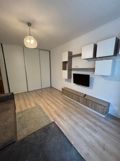 Apartament cu 2 camere decomandat în Berceni