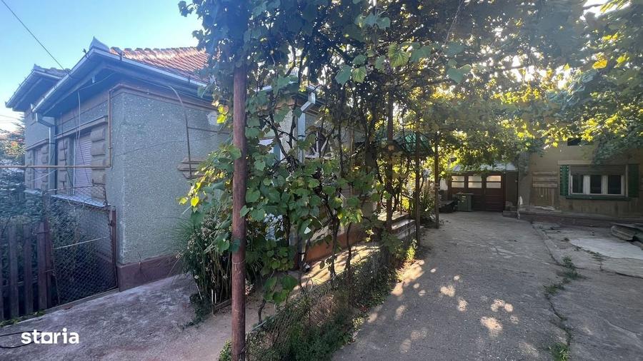 Casă cu 3 camere în Careiului