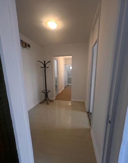 Apartament cu 3 camere decomandat în Dristor
