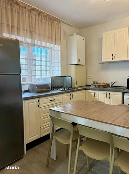 Casă cu 4 camere cu Teren 500 Mp în Central