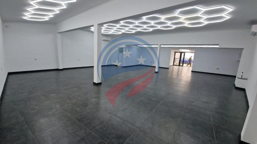 Spațiu comercial, de 140 mp, în Central