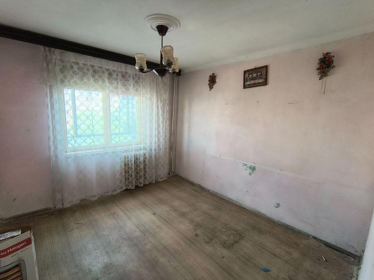 Apartament 3 camere semidecomandat Berceni - 2