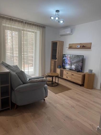 Apartament cu 2 camere semidecomandat, mobilat în Theodor Pallady