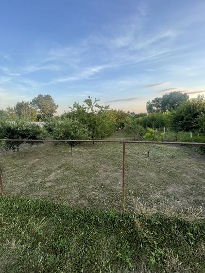 Casă cu 4 camere în Vărăști