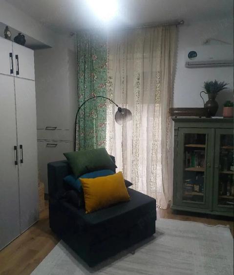 Garsonieră decomandată în Remetea Mare