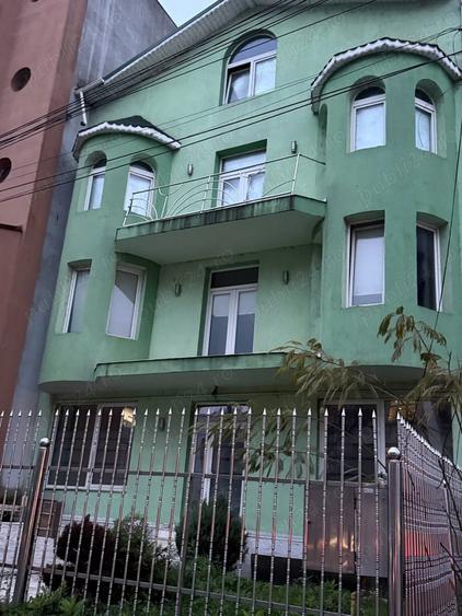 Spațiu comercial, de 100 mp, în Central