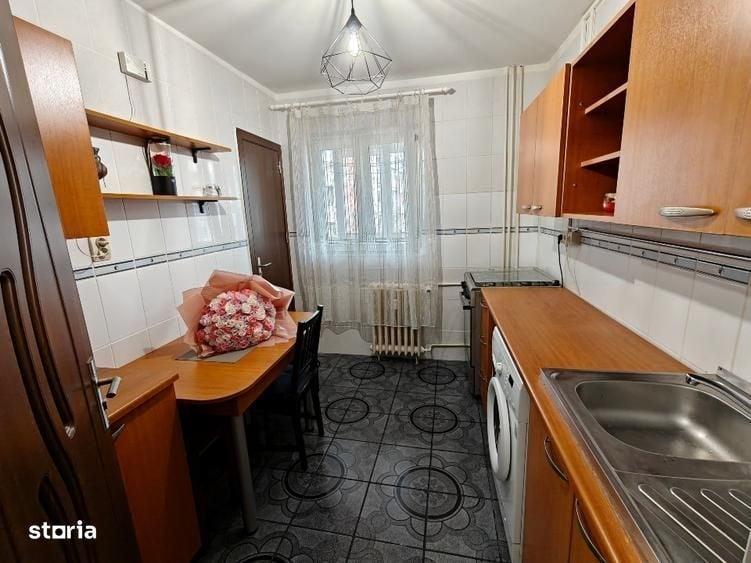 Apartament cu 2 camere decomandat în Obor