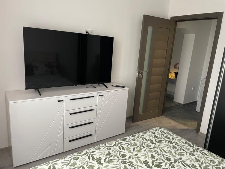 Apartament cu 2 camere semidecomandat în Exterior Vest
